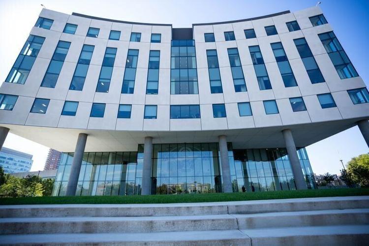 The U.S. Federal Courthouse located at 111 Locust St. in downtown Des Moines.