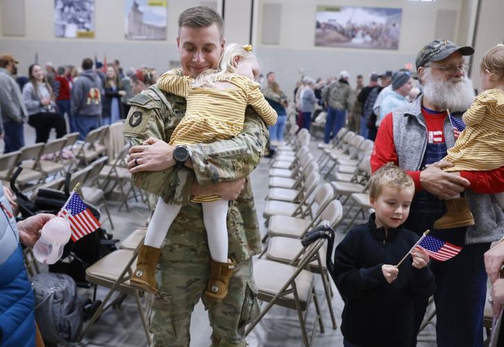 Igaz-20260308-news-RETURNING TROOPS