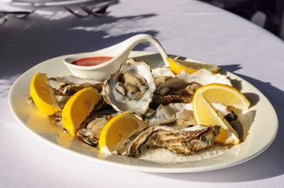 US-NEWS-FLA-OYSTERS-ILLNESSES-DMT