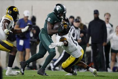 Iowa Michigan St Football