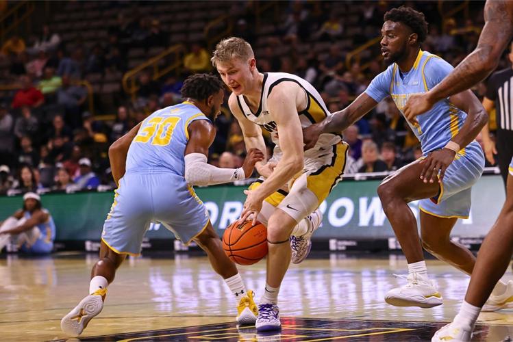 Iowa MBBall vs. Southern 3