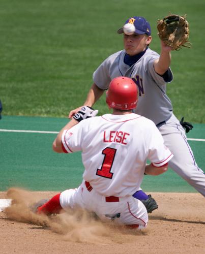 UNI Baseball (2001) 25