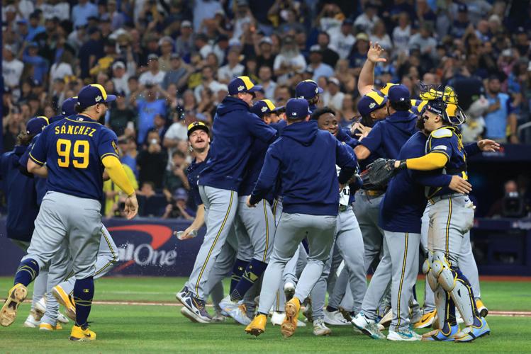 BASEBALL-MLB-TB-MIL/