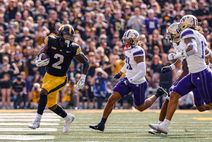 FBall Iowa vs. Wash 28