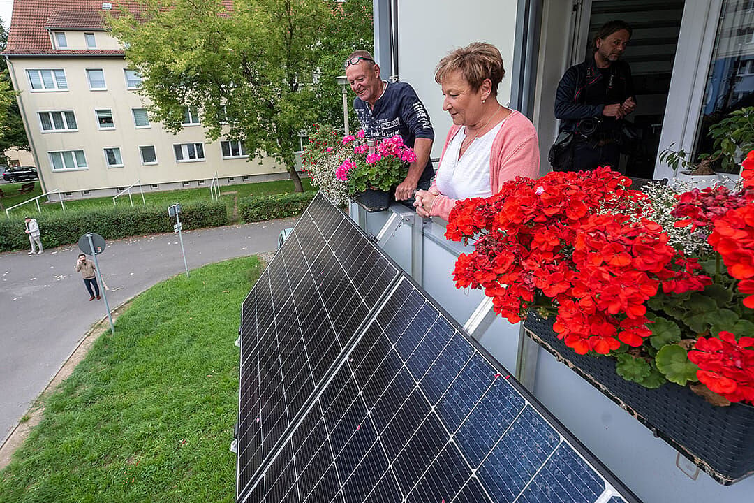 California just made it legal to turn balconies into tiny power plants
