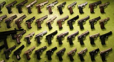 US-NEWS-GUNS-VIOLENCE-SURVEY-DMT