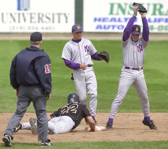 UNI Baseball (2001) 18