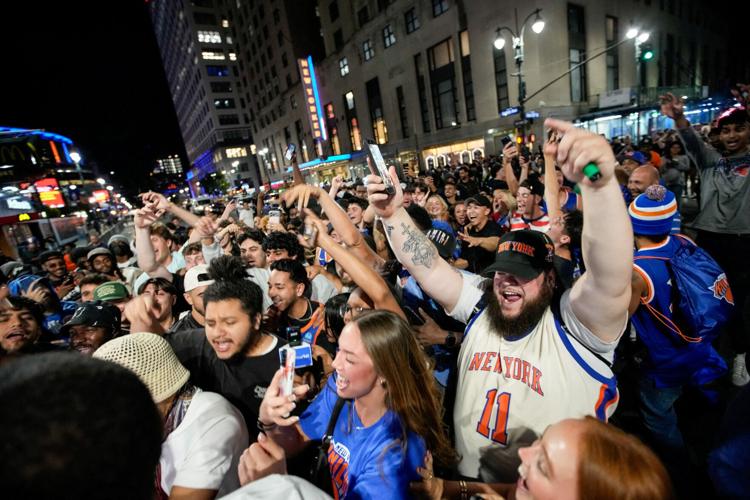 BASKETBALL-NBA-NYK-SAS/