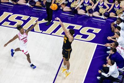 Iowa Washington Basketball