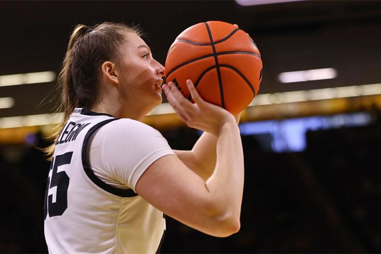 Iowa WBBall vs. Wazzu 9