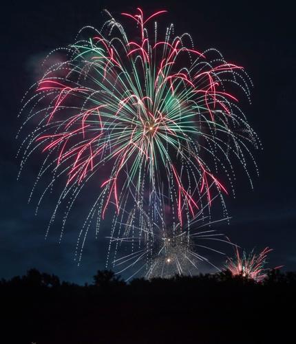 062922-cbn-news-cb-fireworks3