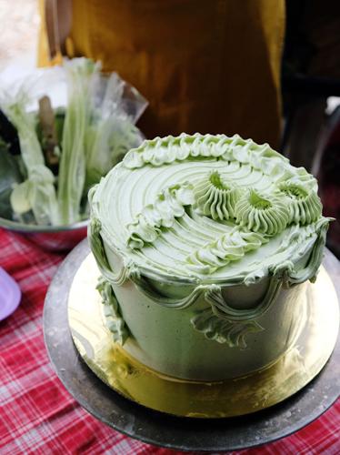FOOD-CAKE-DECORATING-TIPS-FILEPIC-5-LA