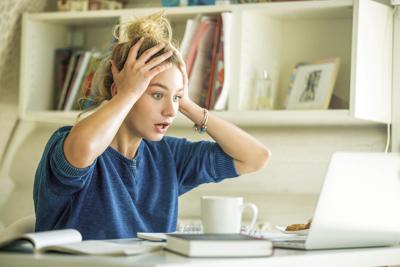 Scam alert: Did a virus warning pop up after your computer locked up, telling you to call tech support? Don't fall for it.