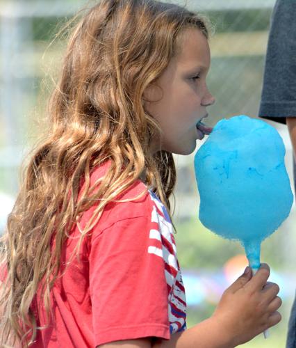 HJ - Girl With Cotton Candy