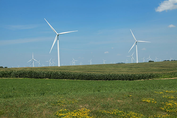Iowa counties see revenue with wind turbines