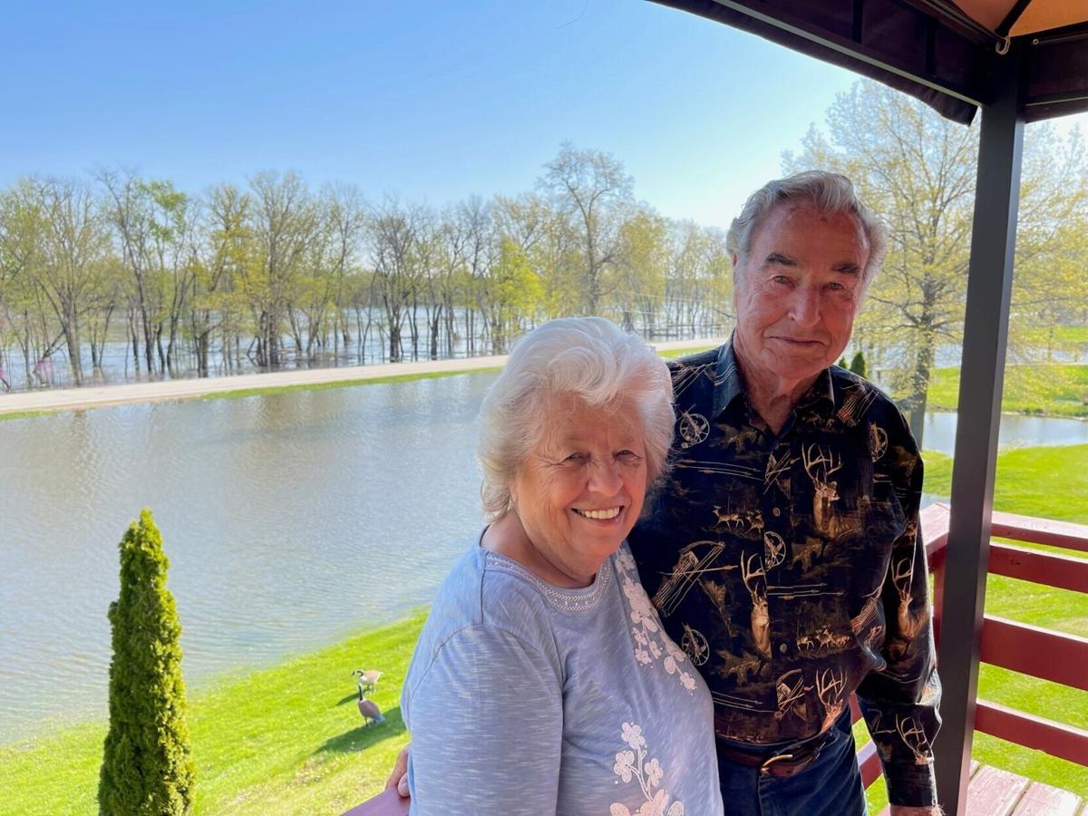 Ron and Mary Schoolen