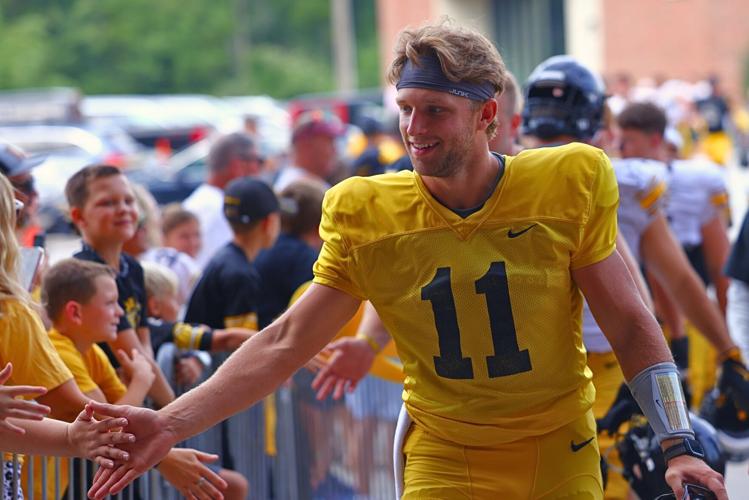 Iowa FB Kids' Day 11