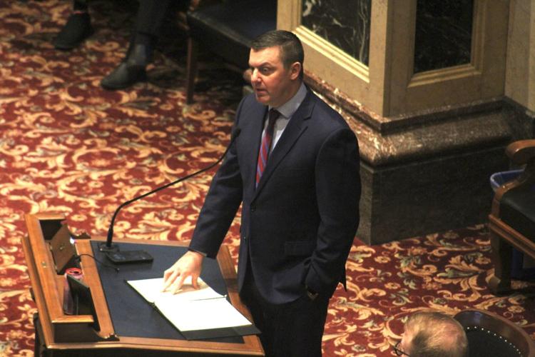 010924-qc-iowa-legisphoto1