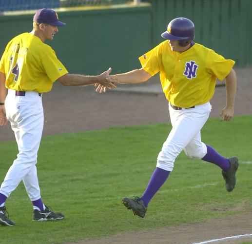 UNI Baseball (2001) 22