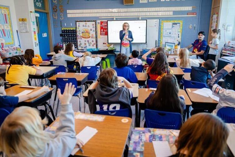 Diana Galvan teaches a bilingual 3rd grade class at St. Anthony Catholic School in Des Moines, Jan. 26, 2026.