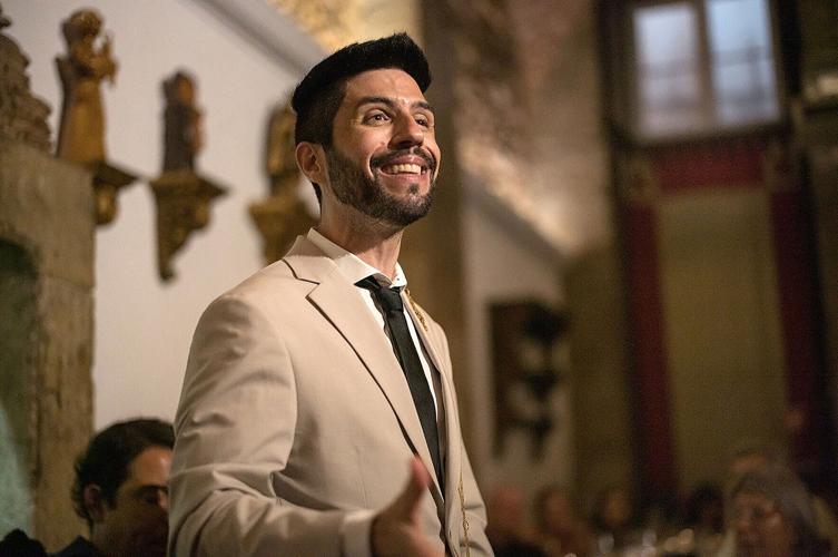 Fado, sung by Andre Baptista, at Casa de Linares.