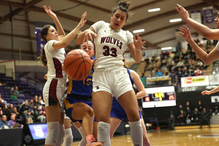 Barlow girls basketball finds just enough offense in 37-32 win