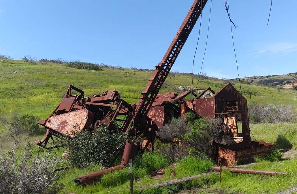 OIL WELL TO BE REMOVED FROM SANTA CRUZ ISLAND Abandoned and