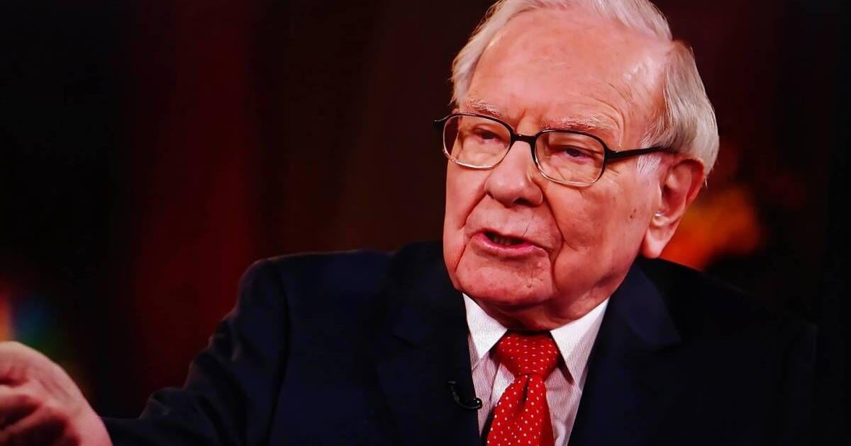 Warren Buffett's $373 billion stance against the market is winning