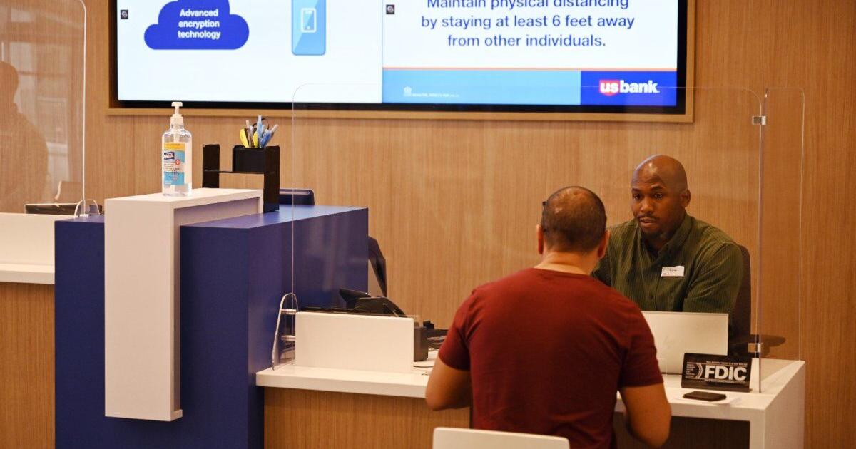 CD rates at big banks may cost you nearly 1 percent