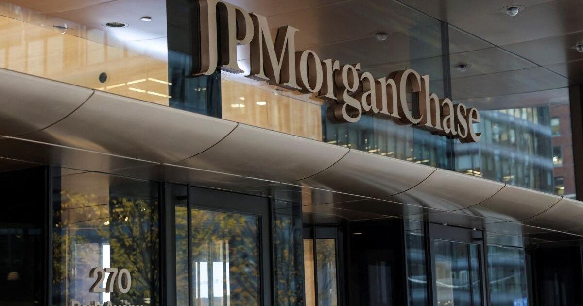 J.P. Morgan has a surprising take on a weaker U.S. dollar