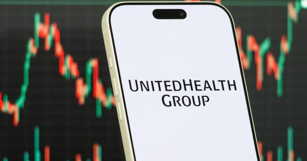 Is UnitedHealth a safe dividend stock after Medicare shock?