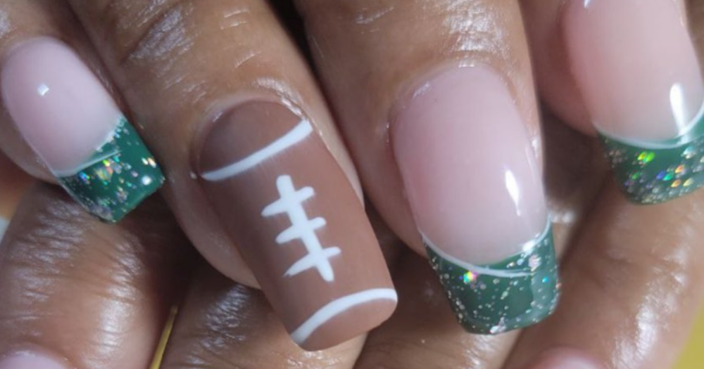 26 Best Super Bowl Nail Ideas for a Stunning, Sporty Mani