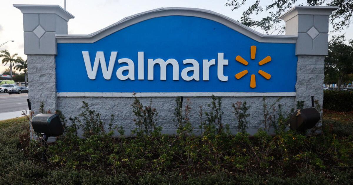 Walmart Has a 'Fantastic' $140 Reversible Comforter Set on Sale for $37, and Reviewers Say It Feels 'Very Soft and Cozy'