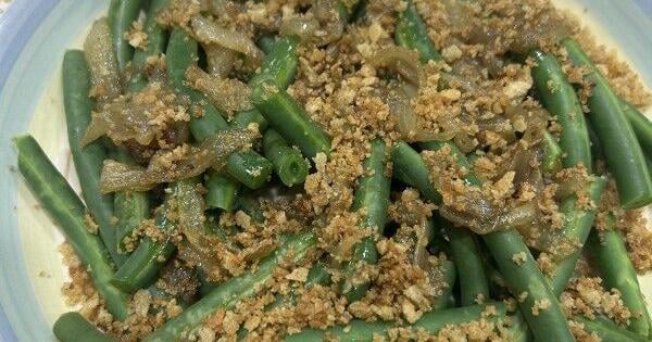 The Middle Eastern Way To Make Green Bean Casserole 10x Better