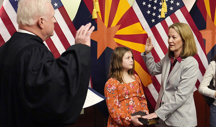 Hobbs sworn in as Arizona governor | State | verdenews.com