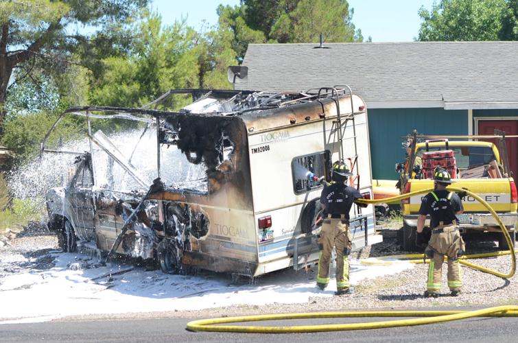 Cottonwood firemen put out RV fire before spreading | News | verdenews.com