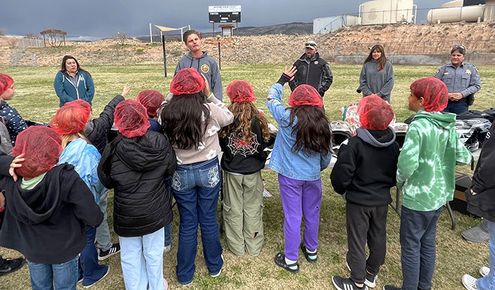 Oak Creek kids learn to ride safe | Features | verdenews.com