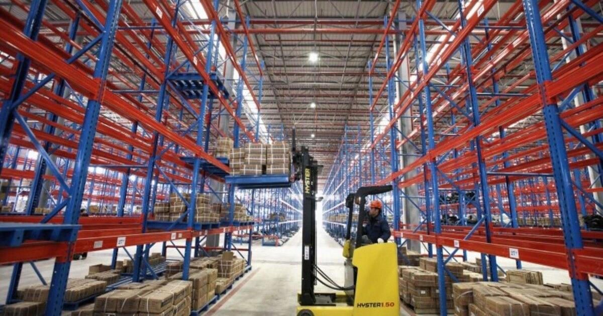 Is Realty Income the best monthly dividend stock to buy now