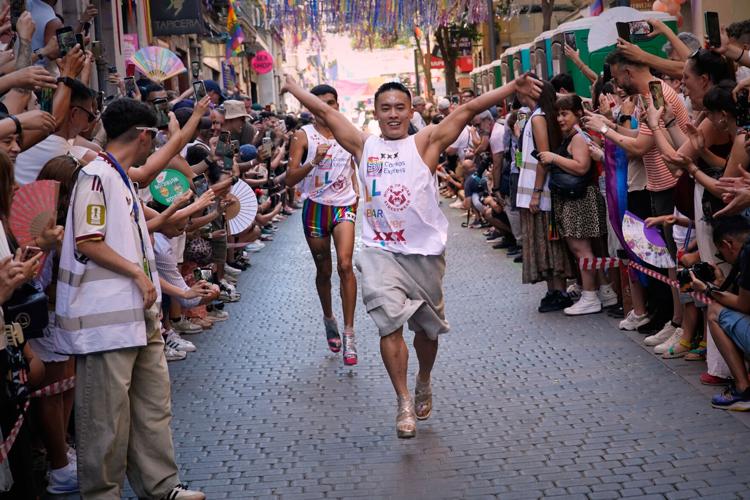 People race through Madrid in high heels during Pride, in photos | Odd ...