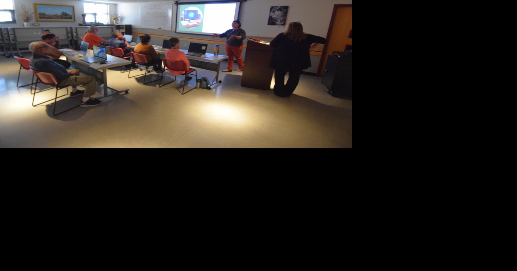 Tech class offers help regardless of language | News | verdenews.com