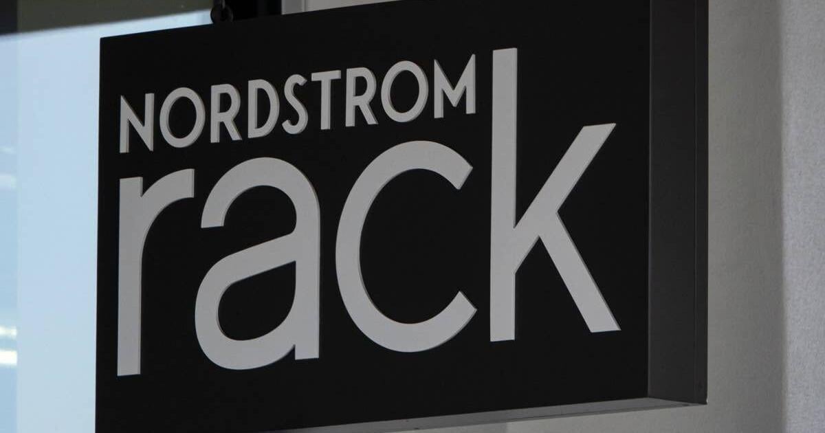 Embrace the Coastal Grandmother Aesthetic With Nordstrom Rack’s ‘Elegant’ $18 Pearl Bracelet