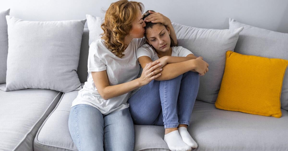 8 Manipulative Parenting Habits That Still Affect You as an Adult, According to Psychologists