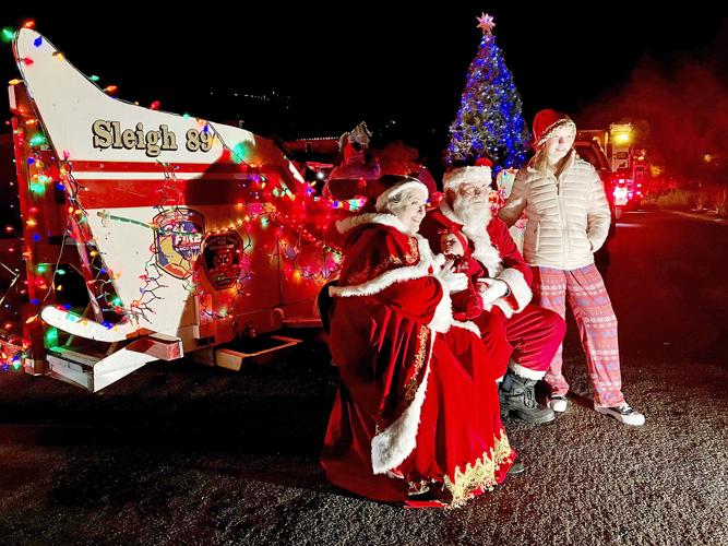 Here comes Santa Claus | Local News | villagelife.com