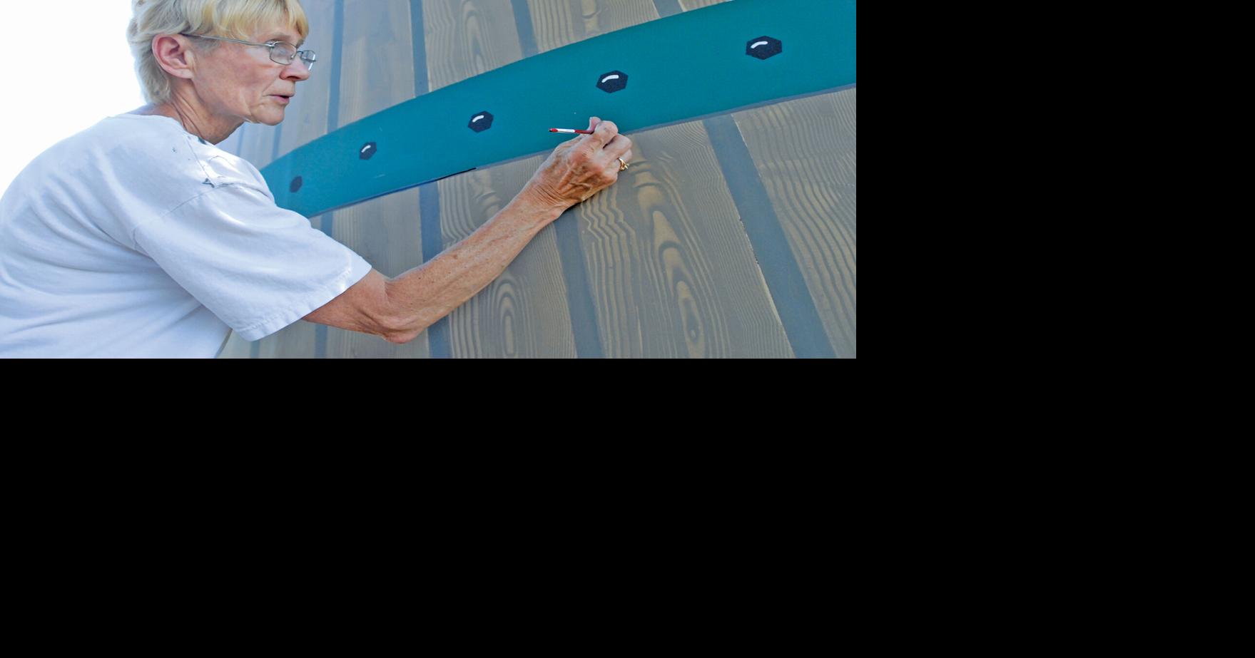 EDH artist leaves her impression on Wine Country Entertainment