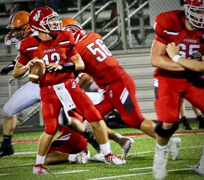 FOOTBALL: Jackson handles its business at Miami Trace | Sports | vintonjacksoncourier.com