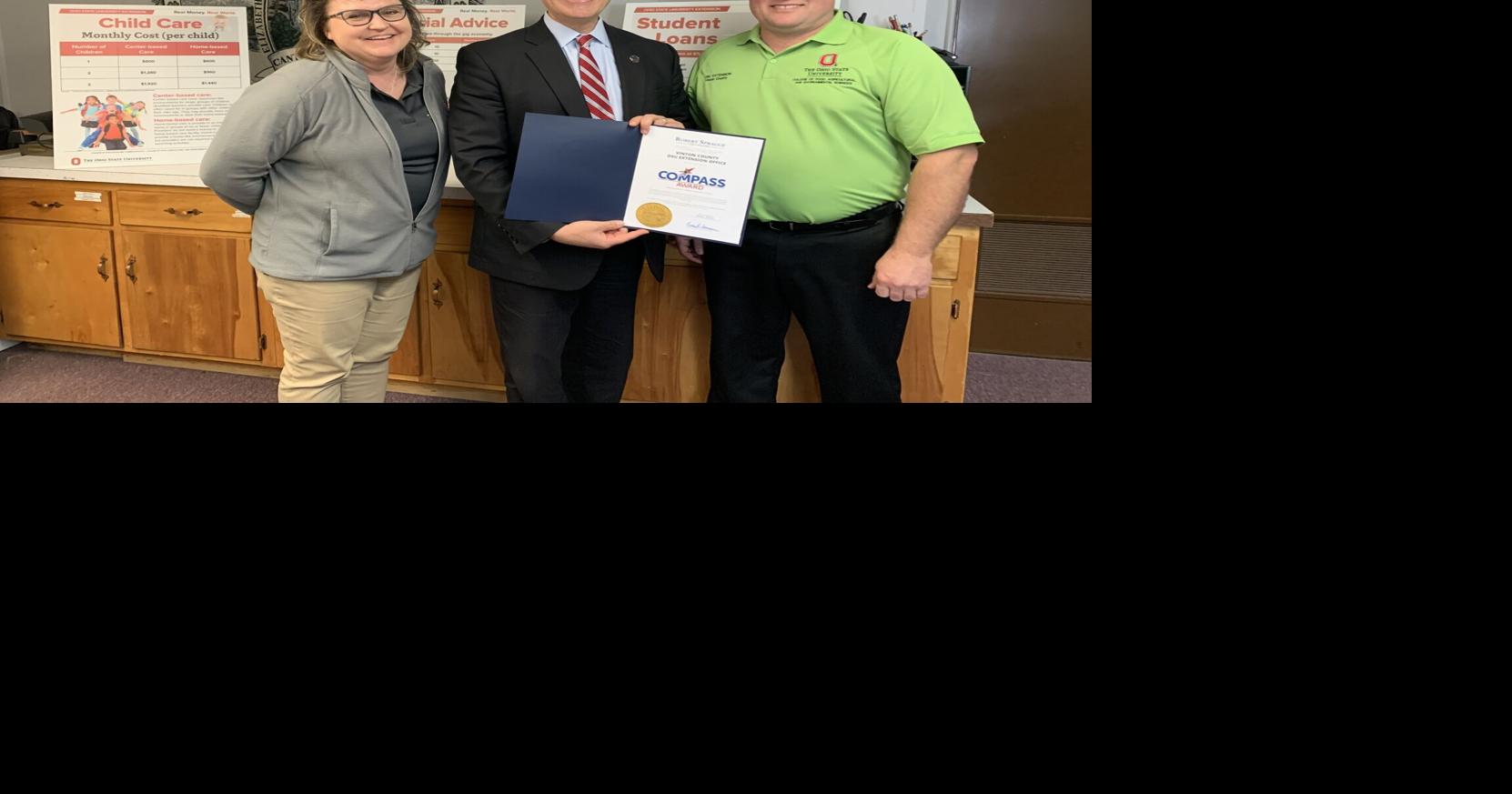 State Treasurer presents Vinton County OSU Extension Office with