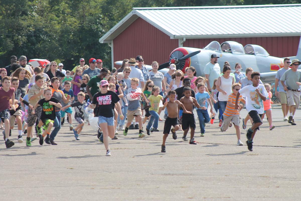 Teen's paper birthday cards