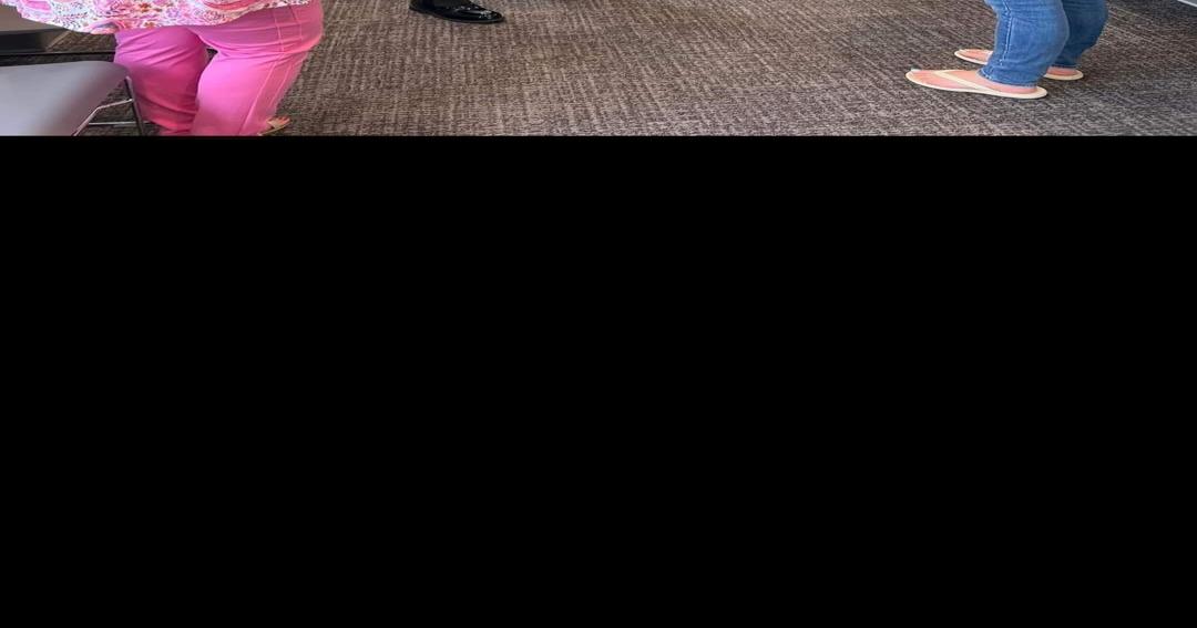 Oath of office ceremony marks beginning of agreement between Honaker