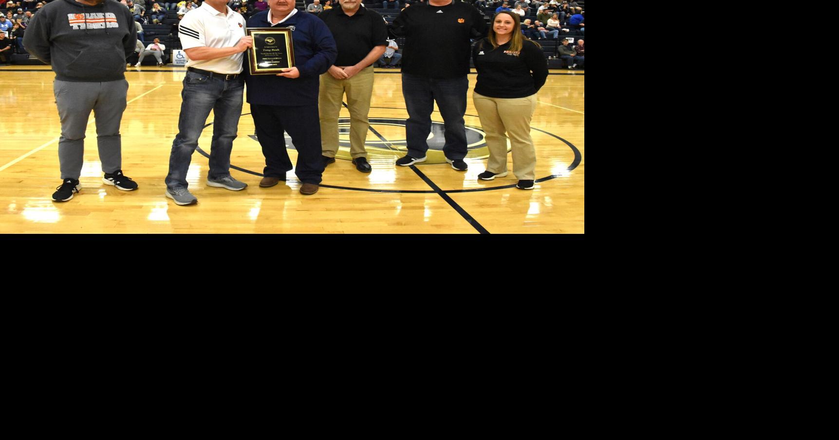 Honaker principal Tony Bush recognized for 18 years of service as BDD