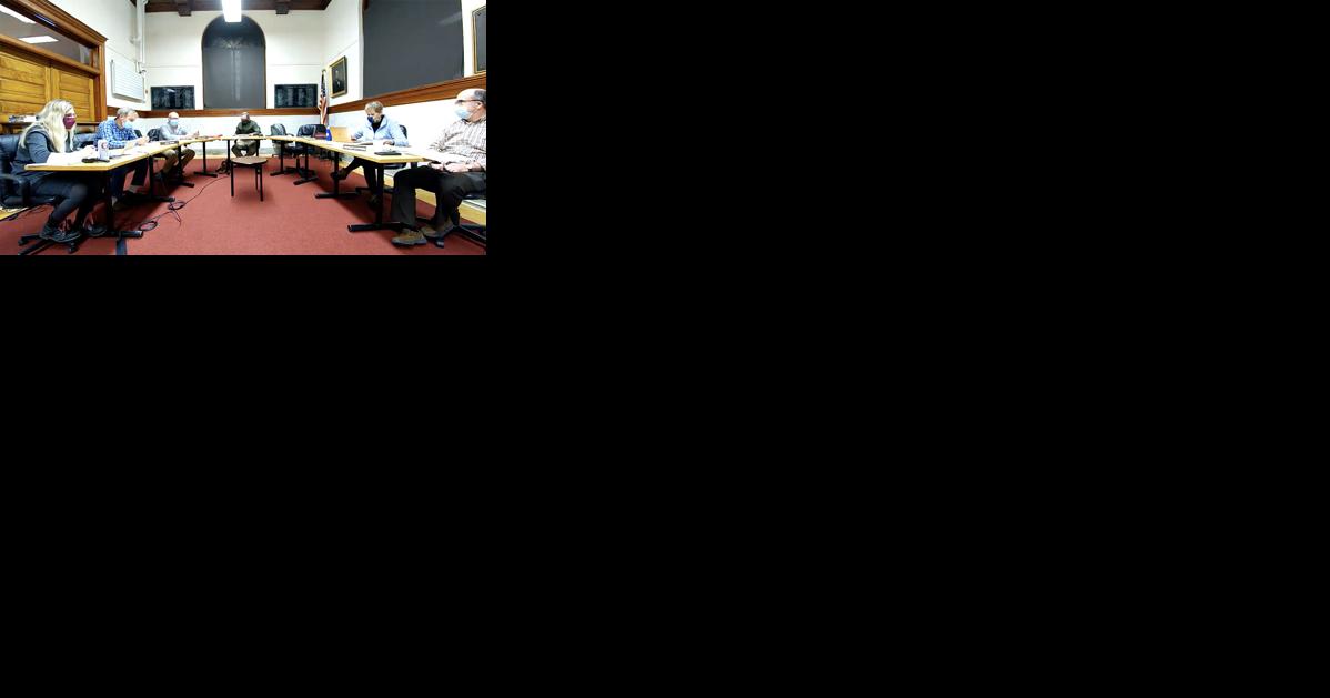 Stowe says no to mask mandate: In marathon talk, dozens for and against the plan - Vimarsana News